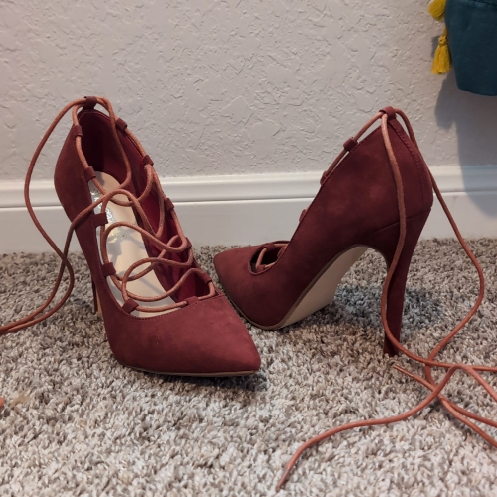 Women's Lace Up Pumps